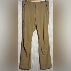 Columbia Men's Tan Chinos with Zippered Pockets